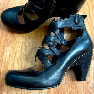 Mix Mooz heels sz 7.5